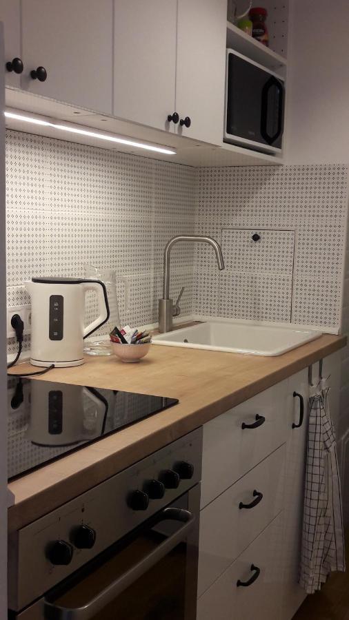 Liliom Apartment With Free Parking Space Budapest Ngoại thất bức ảnh