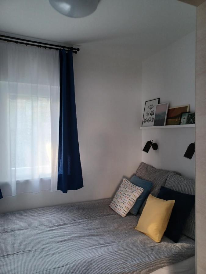Liliom Apartment With Free Parking Space Budapest Ngoại thất bức ảnh